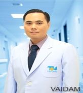 Dr. Aasis Unnanuntana,Orthopaedic and Joint Replacement Surgeon, Bangkok