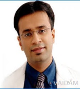 Doktor Debraj Shome, kosmetik jarroh, Mumbay