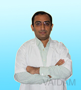 डॉ। धर्मेश खत्री