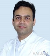 Doktor Dinesh Rattnani