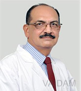 Doktor Manoj Lutra, kardiojarroh, Noida
