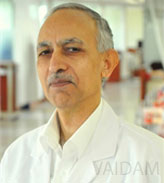 Doktor Mayank Chavla