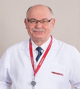 الدكتور أحمد توران أيدين ، جراح استبدال العظام والمفاصل ، اسطنبول