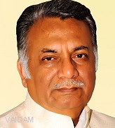 Doktor Ashok Gupta, kosmetik jarroh, Mumbay