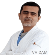 Doktor Deepak Sarin, jarrohlik onkologi, Gurgaon