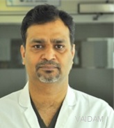 Doktor Devendra Solanki, ortopediya va qo'shma almashtirish jarrohlari, Gurgaon