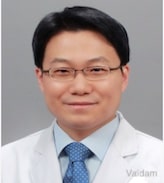 Д-р Икчан Чон