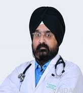 Doktor Jagdeep Singx, tibbiy gastroenterolog, Amritsar