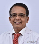 डॉ। महेश चौधरी