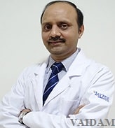 Doktor Manik Sharma, Tibbiy gastroenterolog, Noida