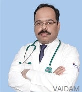 Doktor Mansur Ahmad Siddiqiy, yurak jarrohi, Noida