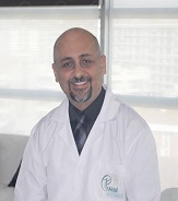 د. مراد بولات ، جراح التجميل ، اسطنبول