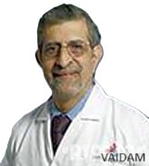 Doktor Percy Chibber, urolog, Mumbay