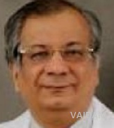 डॉ। राकेश भंसाली, बाल रोग विशेषज्ञ, मुंबई