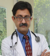 Doktor Saket Bxardvay, Nyu-Dehli, interventsion kardiolog