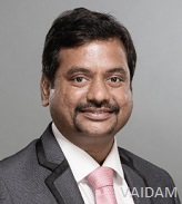 الدكتور سانثوش نو ، جراح العمود الفقري ، بنغالور