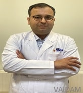 Doktor Sarthak Malik, Tibbiy gastroenterolog, Nyu-Dehli