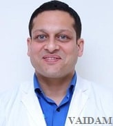 Doktor Shitij Kaker, Ortopediya va qo'shma almashtirish jarrohi, Gurgaon
