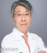 Doktor Soo-Yong Xur, ginekolog va akusher, Seul