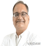 डॉ। विनेश माथुर, स्पाइन सर्जन, गुड़गांव