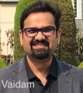 Dr Vivek G