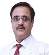 Doktor Ashish Sadana