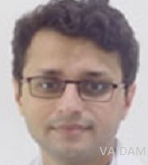 डॉ। मंदार आगाशे, हड्डी रोग विशेषज्ञ और संयुक्त प्रतिस्थापन सर्जन, मुंबई