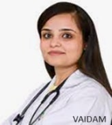 Doktor Pritha Nayyar, Pulmonolog, Faridobod