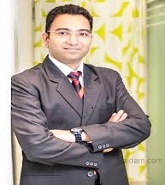 Doktor Raghav Mantri, kosmetik jarroh, Gurgaon