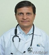 डॉ। सोमेश देसाई