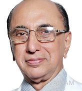 Doktor Prof Suxbir Uppal