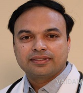 Doktor Sunil Kumar, Urolog va buyrak transplantatsiyasi bo'yicha mutaxassis, Mohali
