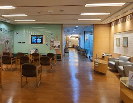 مستشفى ساميتيويت سريناكارين ، بانكوك