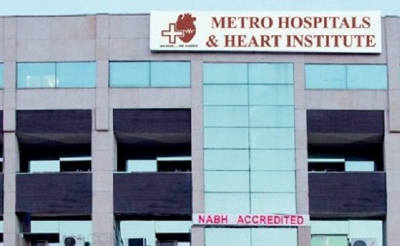 Метроцентр и институт сердца, сектор Noida 12