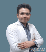 Doktor Ashu Banal, gepato-pankreato-biliar jarroh, Amritsar