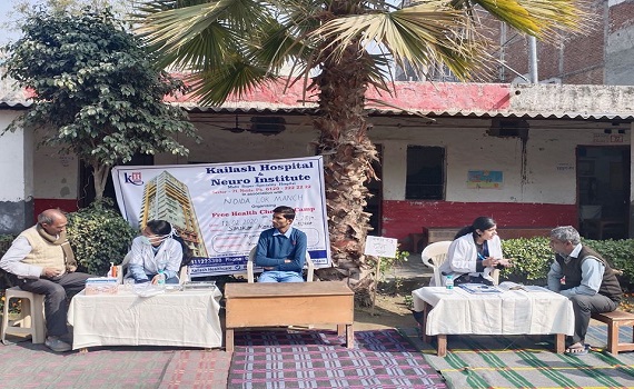 Camp médical de l'hôpital de Kailash
