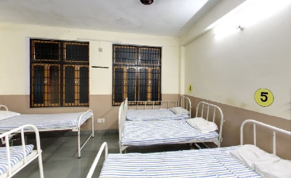 Mahashweta Hospital, Varanasi