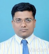 Doktor Pravin Padalkar, orqa miya jarrohi, Mumbay